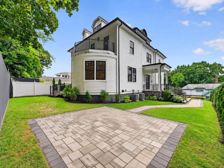 261 Tappan St #1 - Brookline, MA