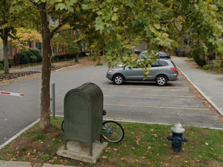 28 Juniper St #PARKING - Brookline, MA