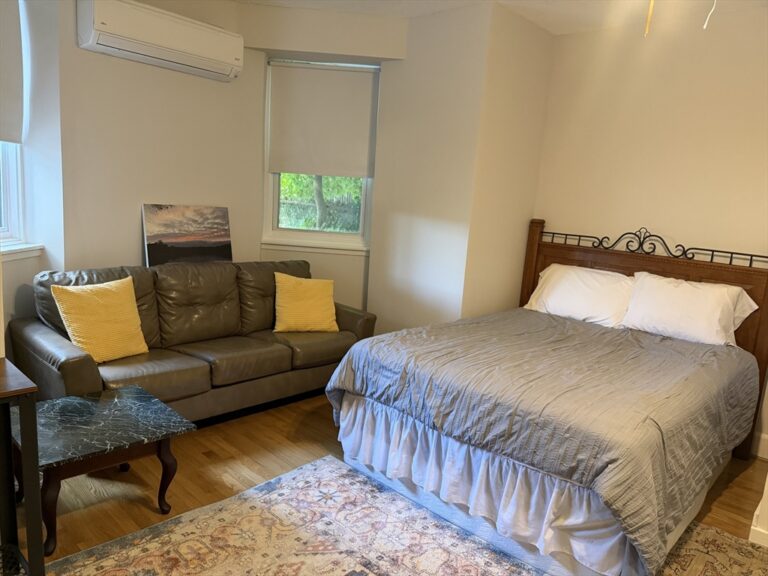 318 Tappan #A