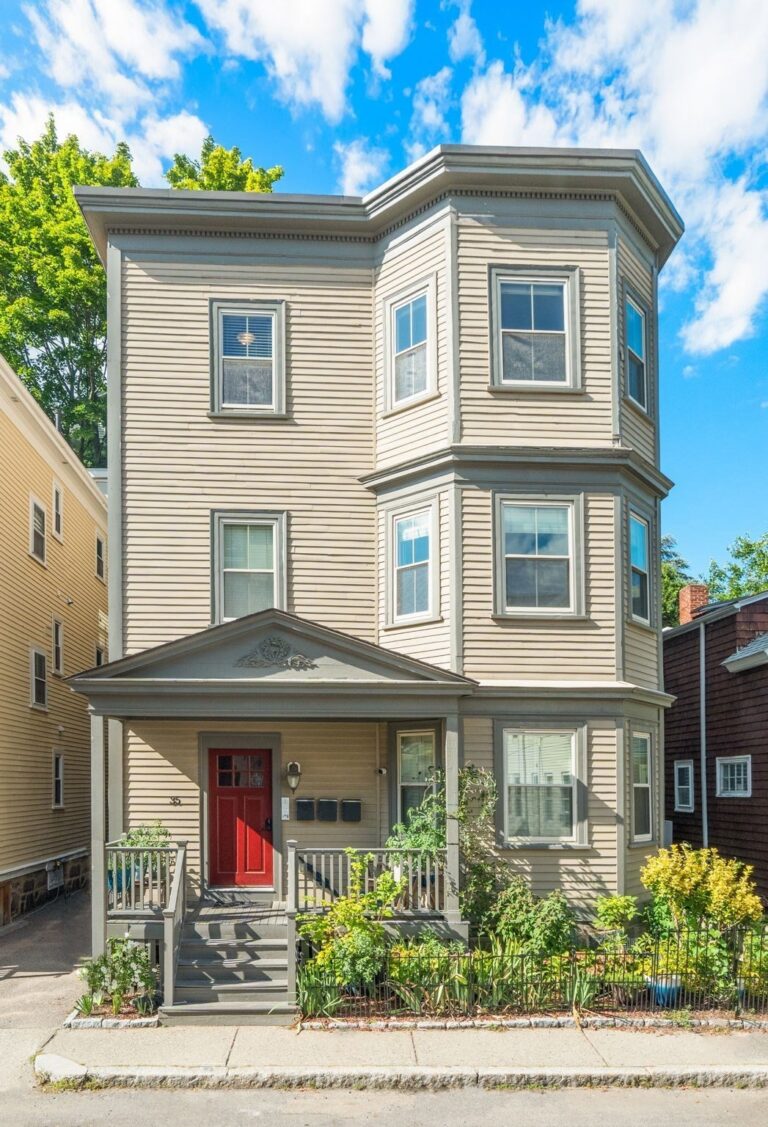 35 White Pl #3 - Brookline, MA