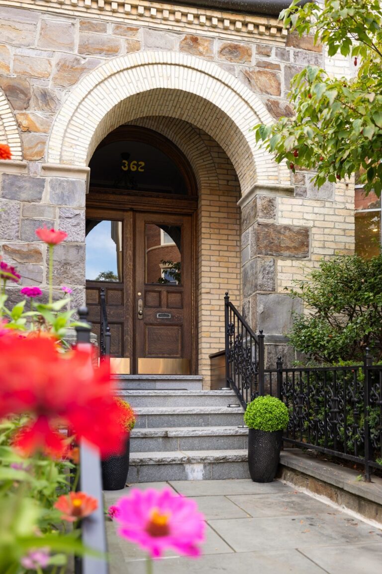 362 Tappan St - Brookline, MA