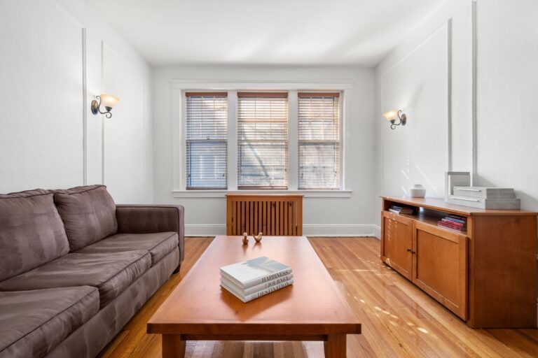 461 Washington St #1 - Brookline, MA