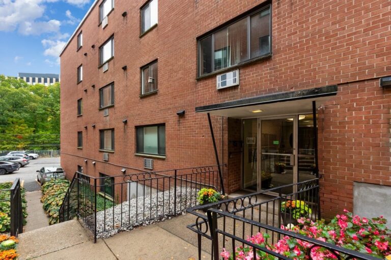 197 Kent St #42 - Brookline, MA