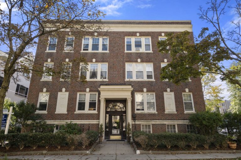 36 Dwight St #4 - Brookline, MA