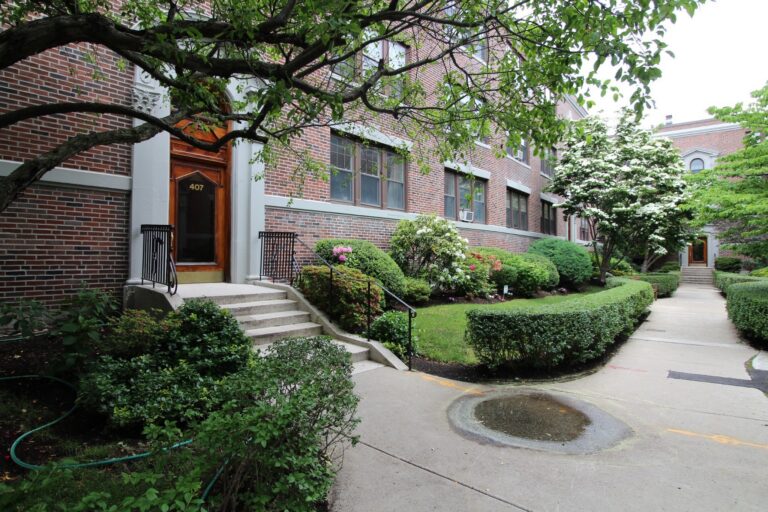 407 Washington St #2 - Brookline, MA