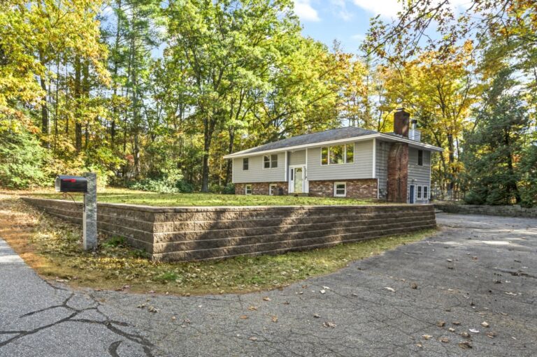 6 Averill Rd - Brookline, MA