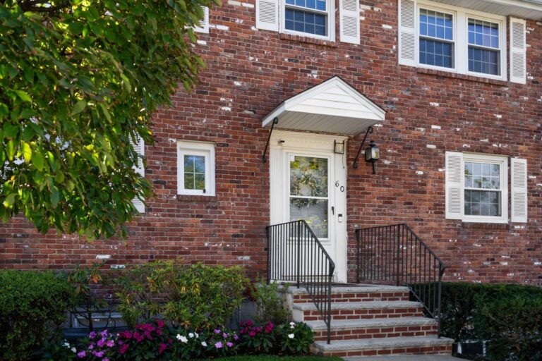 60 Hammond Pond Parkway #60 - Brookline, MA