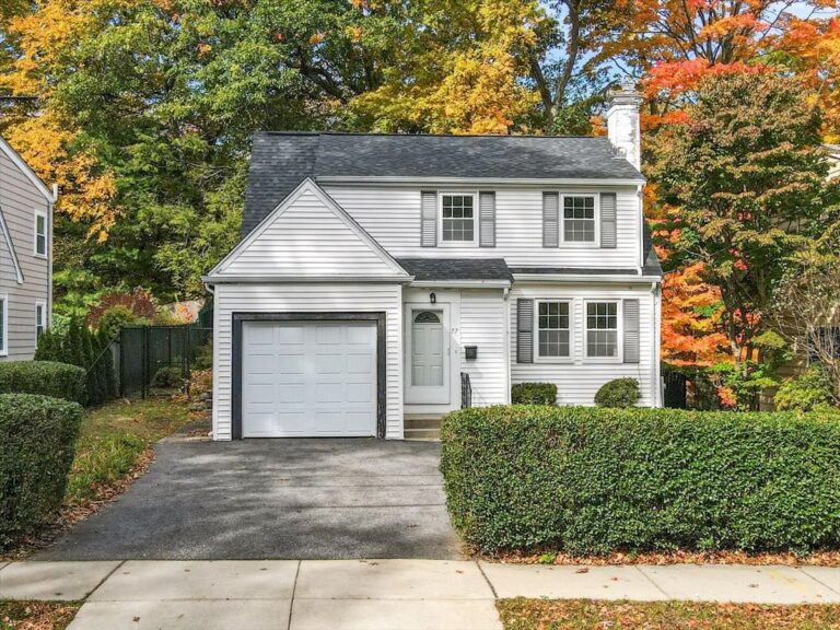 77 Payson Rd - Brookline, MA